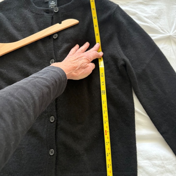 C by Bloomingdale’s cashmere cardigan XS NWOT - Picture 4 of 6